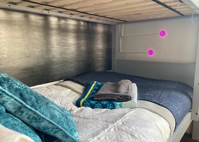 別荘 The House At Crooked End - Sleeps 8 *