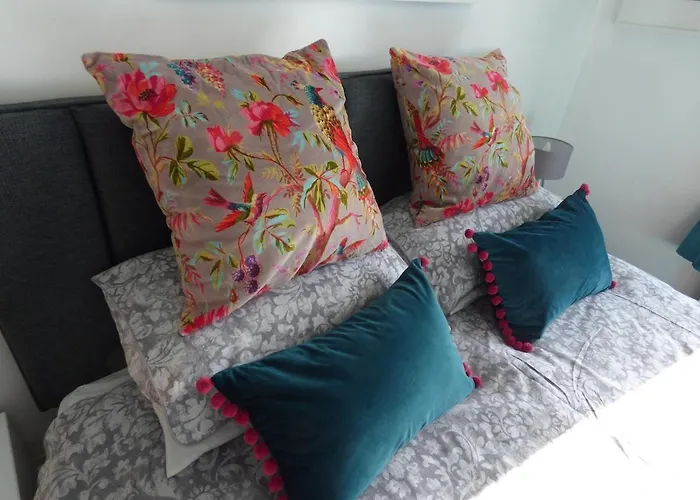 別荘 The House At Crooked End - Sleeps 8