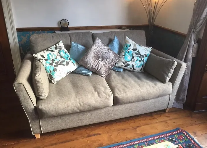 The House At Crooked End - Sleeps 8