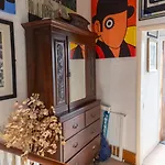 The House At Crooked End - Sleeps 8 *
