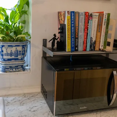 The House At Crooked End - Sleeps 8 Nyaraló York
