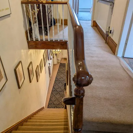 The House At Crooked End - Sleeps 8 York