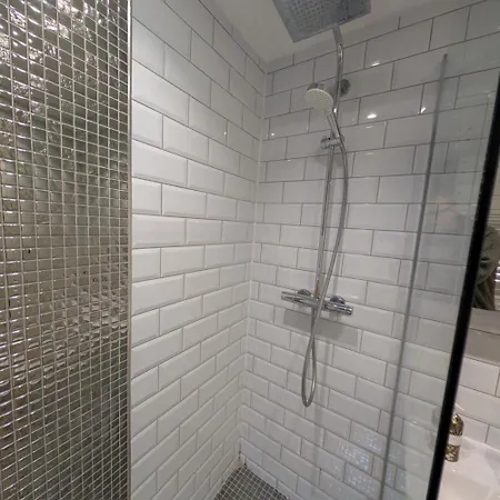 The House At Crooked End - Sleeps 8 York