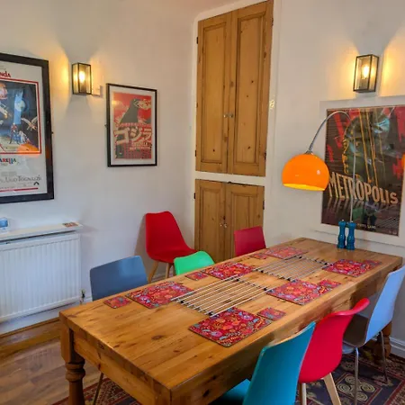 Nyaraló The House At Crooked End - Sleeps 8