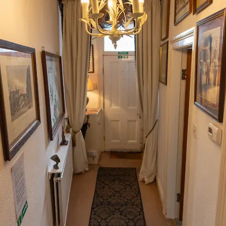 Nyaraló The House At Crooked End - Sleeps 8 *