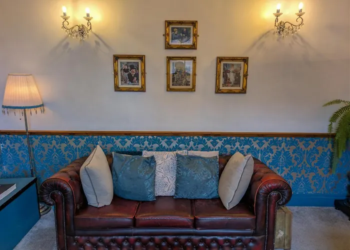 The House At Crooked End - Sleeps 8 * York