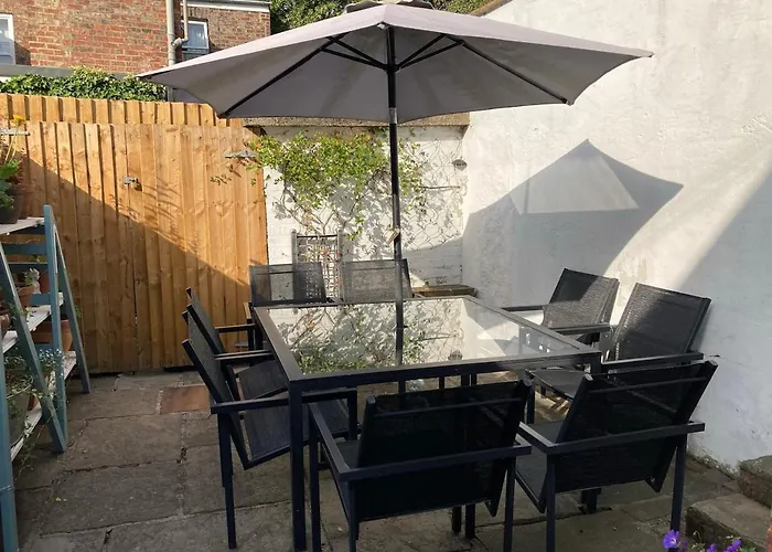 The House At Crooked End - Sleeps 8 * York