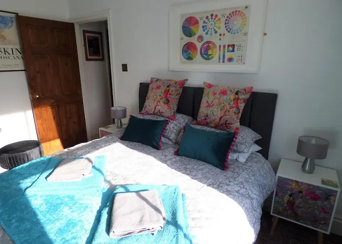 Semesterbostad The House At Crooked End - Sleeps 8 *