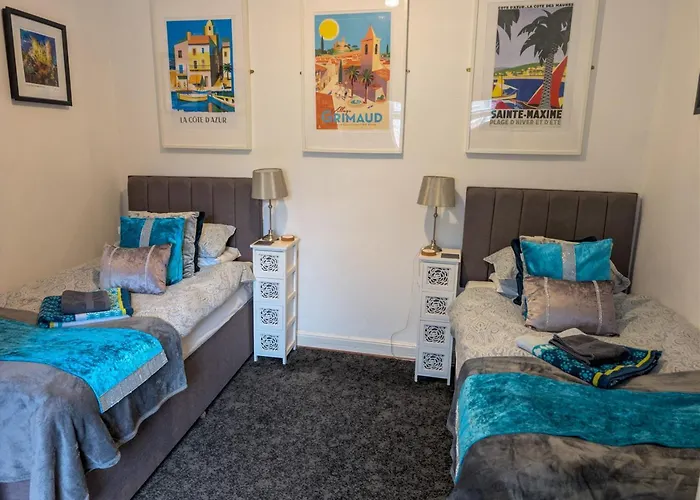 The House At Crooked End - Sleeps 8 * York