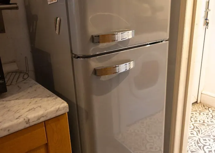 The House At Crooked End - Sleeps 8 *